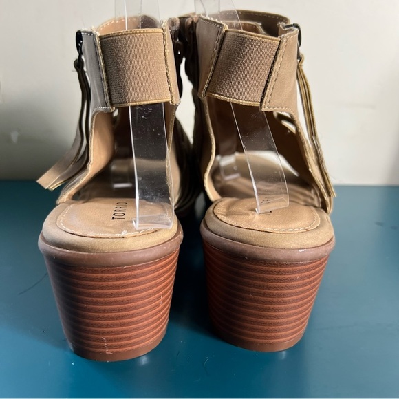 Torrid Tan Woven Blocked Heel Sandals Size 12 W Side Zip Cage Open Toe - Picture 5 of 11